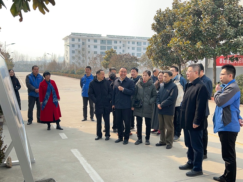 中国皮革协会副理事长陈占光一行莅临完美官网首页入口鞋业指导工作