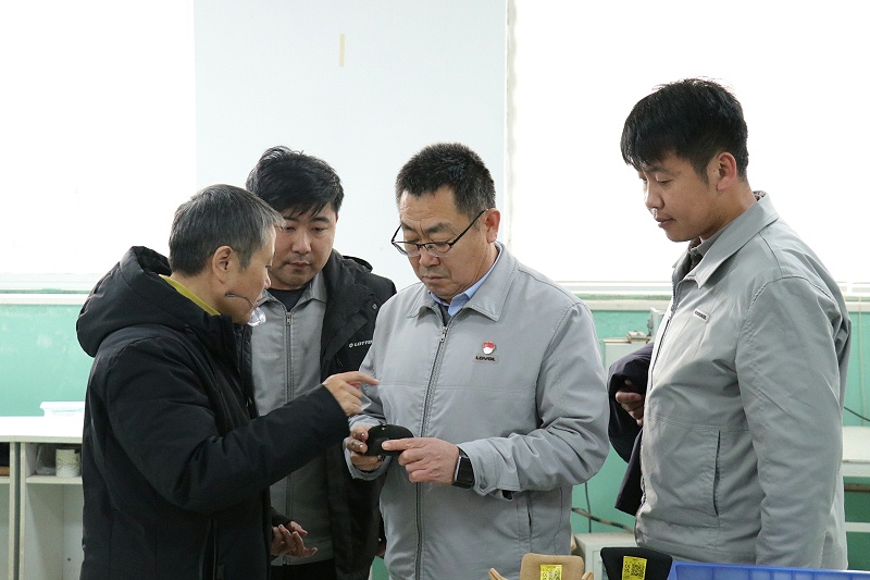 国内著名集团莅临完美官网首页入口鞋业，携手打造合作新篇章！