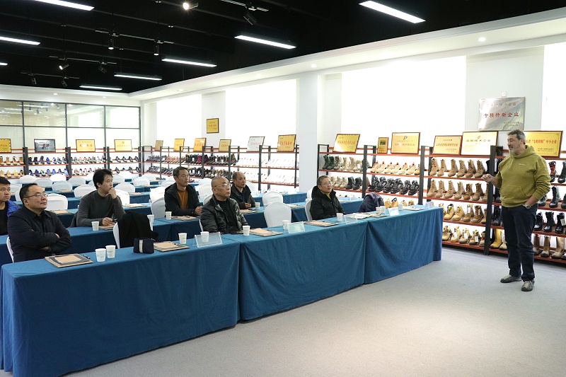 意大利RSA莅临完美官网首页入口鞋业洽谈项目并成功签约！