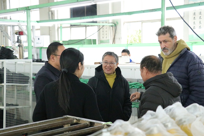 意大利RSA莅临完美官网首页入口鞋业洽谈项目并成功签约！