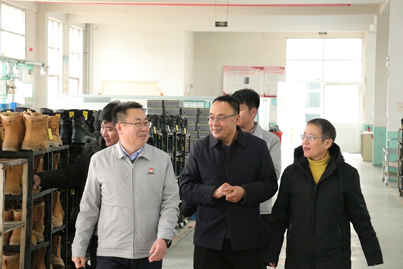 国内著名集团莅临完美官网首页入口鞋业，携手打造合作新篇章！