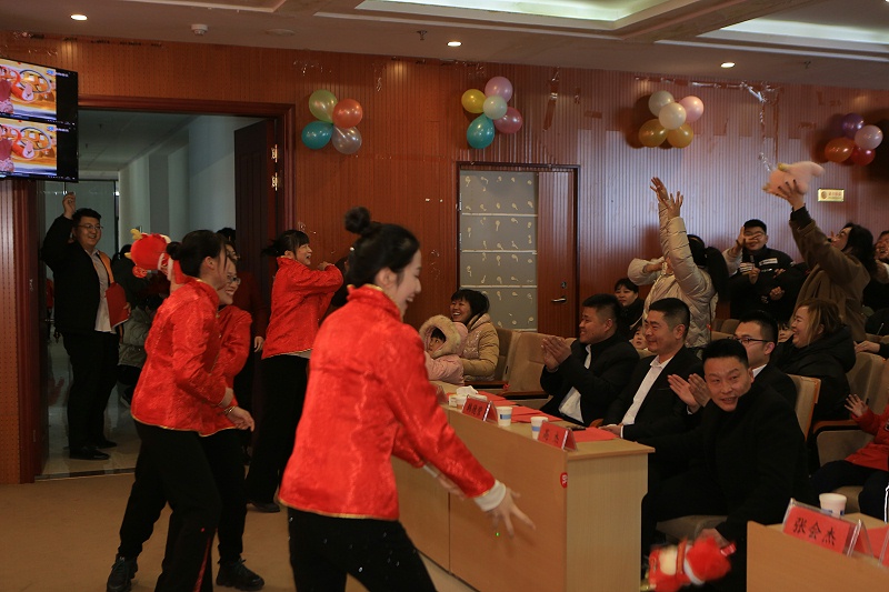 完美官网首页入口鞋业202 3年度总结表彰大会暨年会盛典圆满落幕